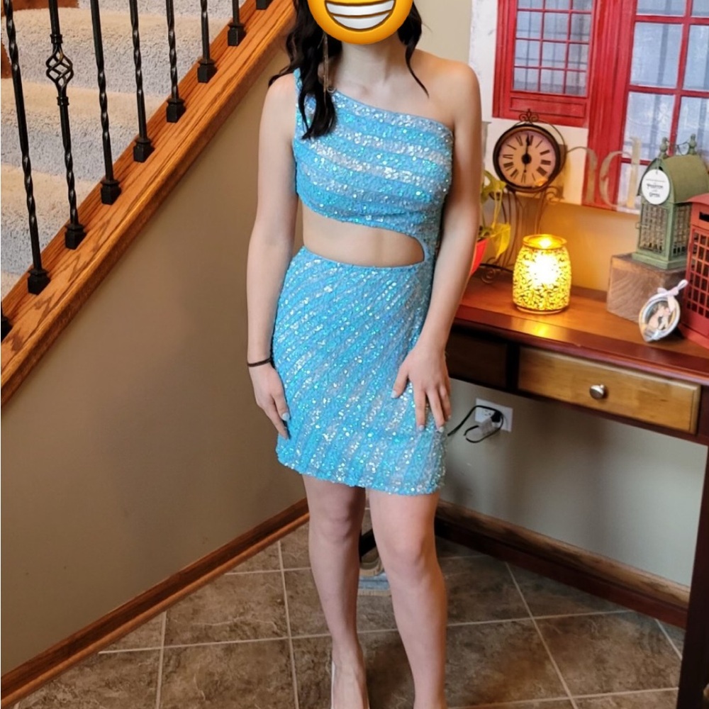 Elegant Blue One-Shoulder Dress